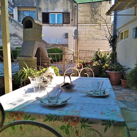 Apartment Marijeta Kastela Kaštela Exterior foto